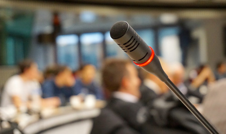 專題演講：公司經營介紹及案例分享